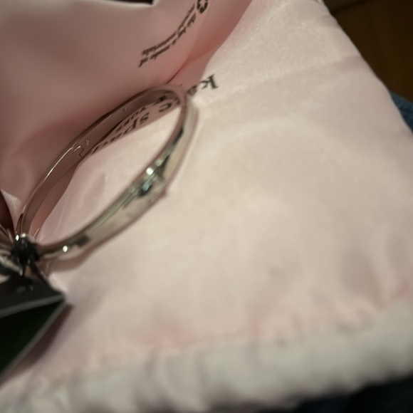 Kate Spade elegant Silver Bow Bracelet - Picture 10 of 11